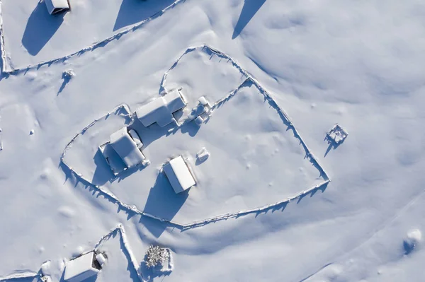 Snow Covered Remote Village Homestead Mountains Aerial Drone View — Stock Photo, Image