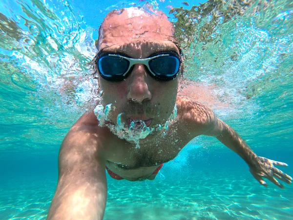 Sea Underwater Selfie Shot Swimmer Water Bubbles — Stock Photo, Image