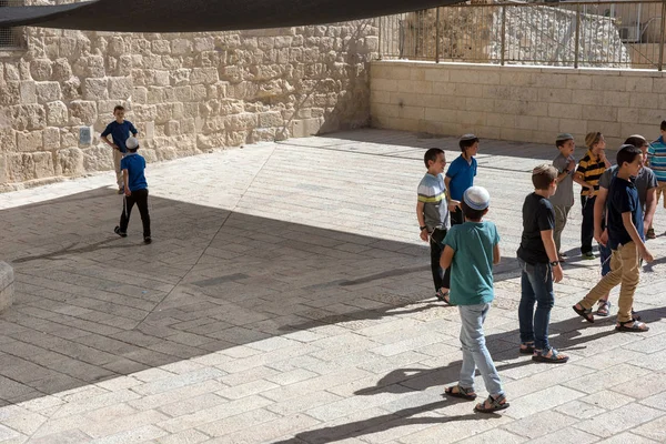 Niños judíos escolares, Jerusalén — Foto de Stock