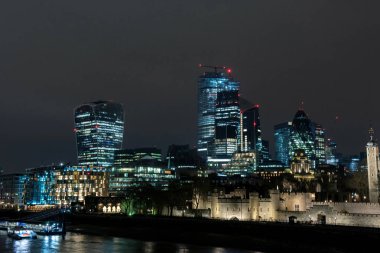 Gece Londra finans bölgesi