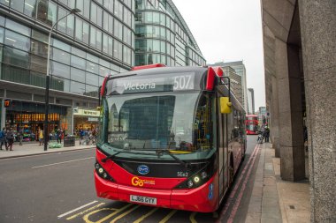 İkonik kırmızı Londra otobüs