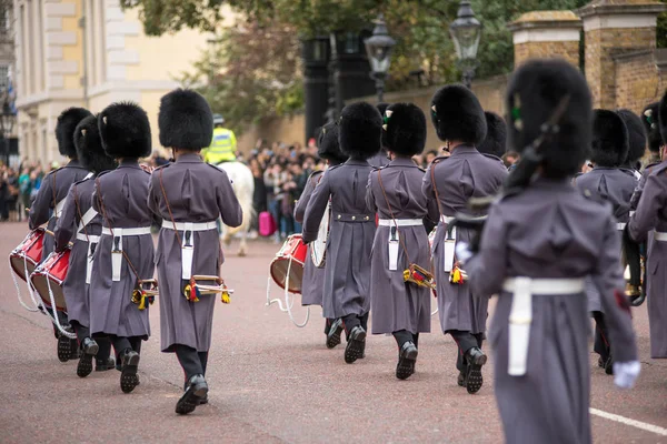 Wijzigen van de Guard parade, Londen — Stockfoto