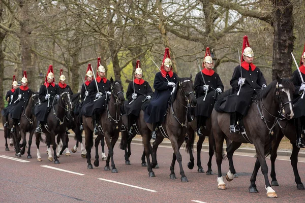 Soldati a cavallo durante la parata, Londra — Foto Stock