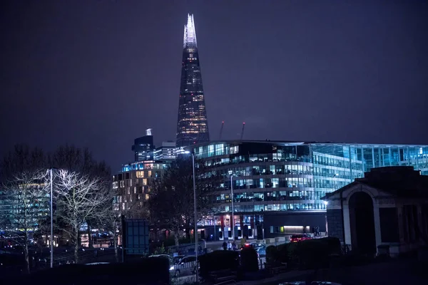 Dzielnicy finansowej City w Londynie w nocy — Zdjęcie stockowe