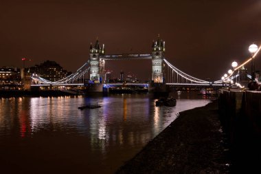 Tower bridge gece