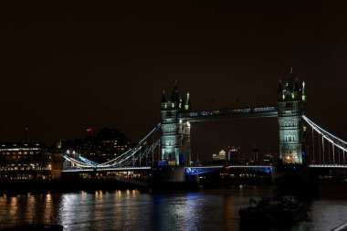 Tower bridge gece