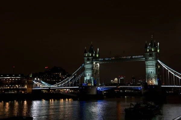 Tower bridge di notte — Foto Stock