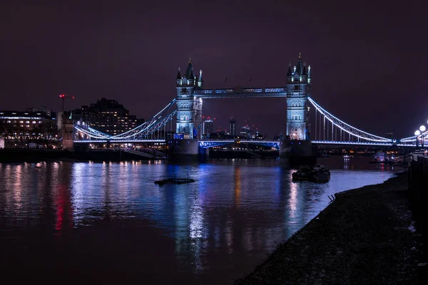 Tower bridge gece