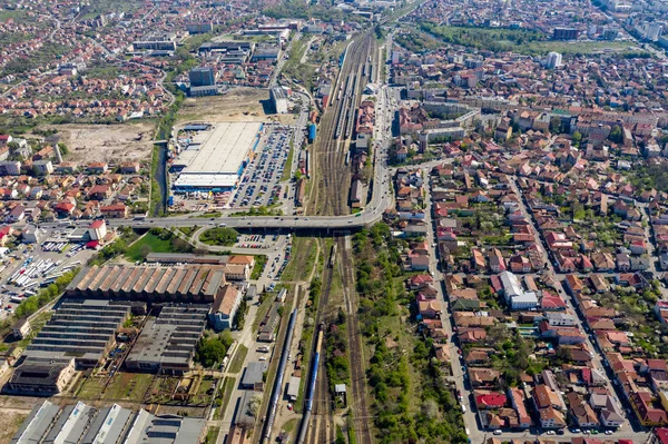 Vista aérea de edifícios da cidade a partir de um drone — Fotografia de Stock