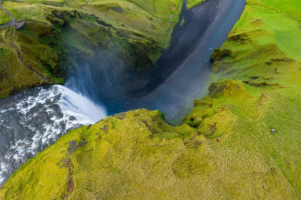 Flygfoto över skogafoss vattenfall på Island — Stockfoto