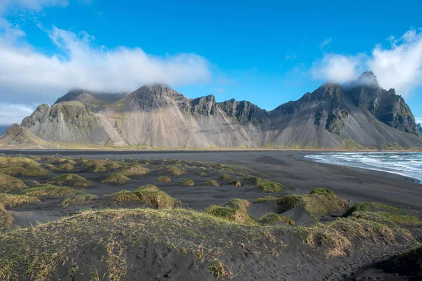 冰岛斯托克斯内斯的韦斯特拉霍恩山 — 图库照片