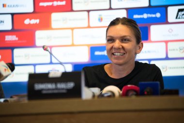 Tenisçi Simona Halep basın toplantısında