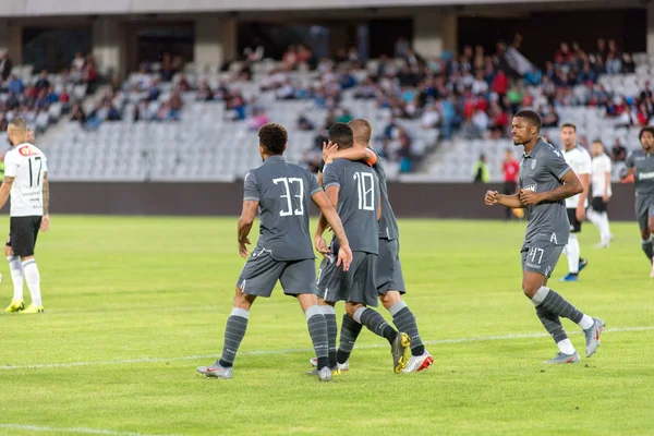 PAOK Jugadores de fútbol de Salónica celebrando un gol — Foto de Stock