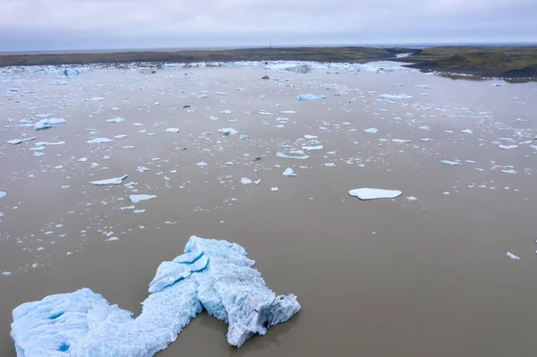 Globální oteplování, letecký pohled na tavicí ledovec, Island — Stock fotografie