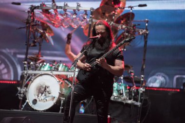 John Petrucci gitarist canlı performans