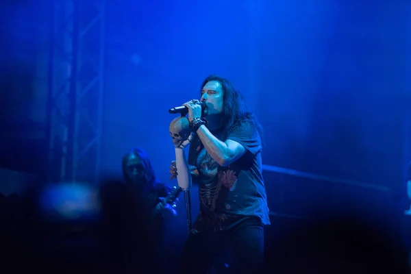 Il cantante James Labrie canta dal vivo — Foto Stock