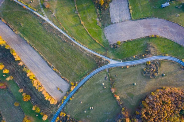 Aerial picture of a countryside village road — Stock Photo, Image