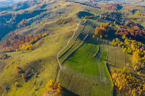 Lotnicze Drone strzał jesienny krajobraz — Zdjęcie stockowe