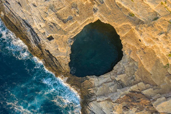 Vista aérea do drone da lagoa de Giola em Thassos, Grécia — Fotografia de Stock