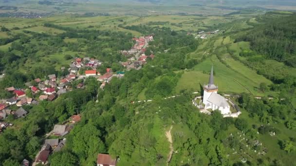 Voando Acima Valeni Magyarvalko Igreja Reformada Húngara Transilvânia Romênia — Vídeo de Stock