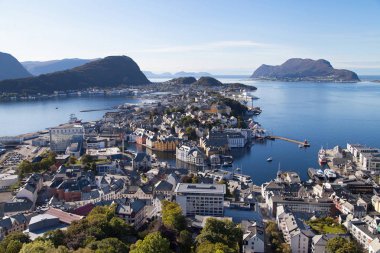 Alesund ve mount Aksla, daha fazla og tepesinden Adaları görünümünü Romsdal, Norveç