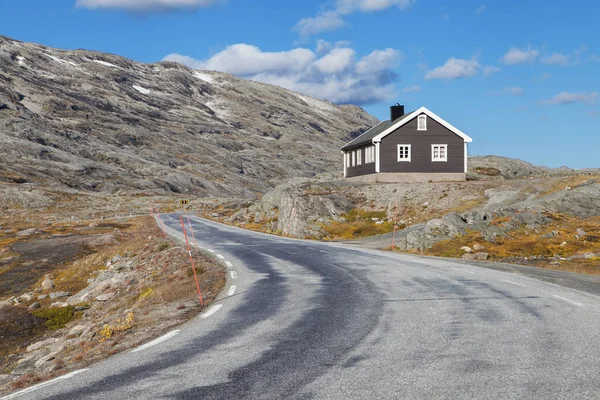 Hütte im Geiranger Hochland — Stockfoto