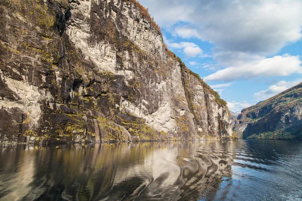 Acantilados del Geirangerfjord — Foto de Stock