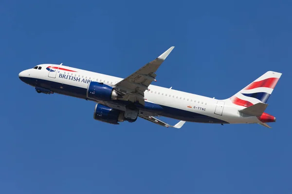 Barcellona Spagna Agosto 2018 British Airways Airbus A320Neo Decolla Dall — Foto Stock