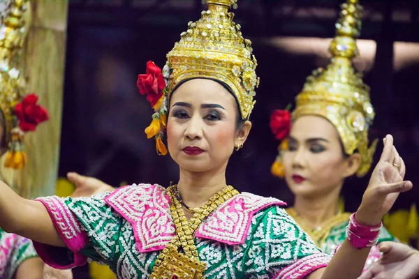 Bangkok Tailandia Agosto 2018 Bailarina Interpretando Baile Tradicional Tailandés Para — Foto de Stock