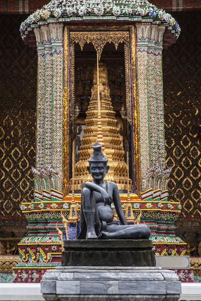 Figura Eremita Sentado Wat Phra Kaew Bangkok Tailândia — Fotografia de Stock