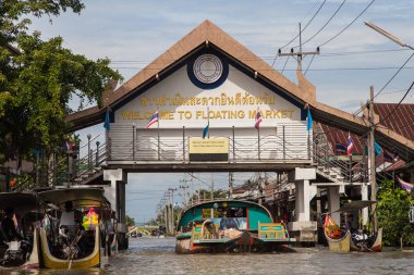 Ratchaburi, Tayland Damnoen Saduak yüzen Pazar giriş kapısı