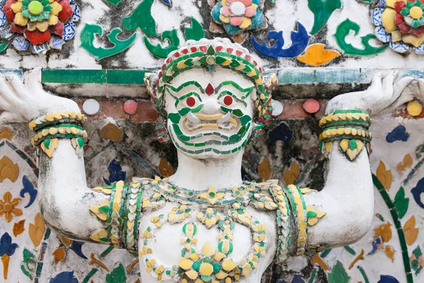 Estátua do demônio em Wat Arun — Fotografia de Stock
