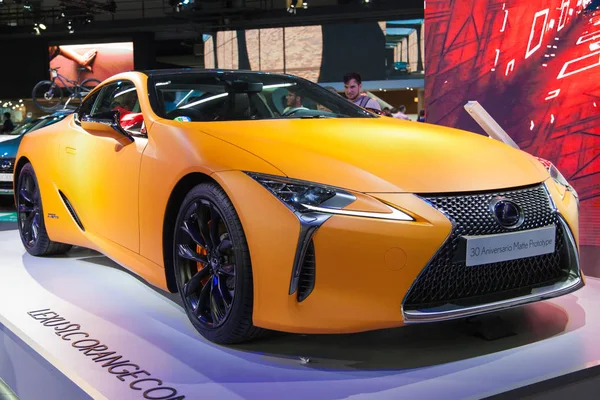 Lexus Lc 500h Matte na targach Automobile Barcelona 2019 — Zdjęcie stockowe