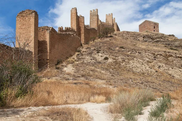 Albarakin Duvarları ve Andador Kulesi, Albarakin, Teruel, İspanya