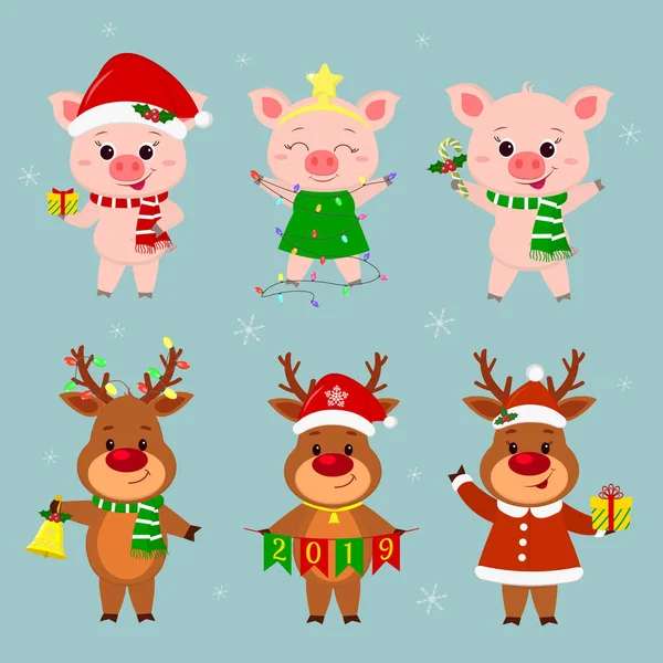 Tarjeta de Año Nuevo y Navidad. Un conjunto de tres ciervos y tres personajes de cerdo en diferentes sombreros y trajes en invierno. Caja de regalo, dulces, árbol de año nuevo, campana. Estilo de dibujos animados, vector — Vector de stock