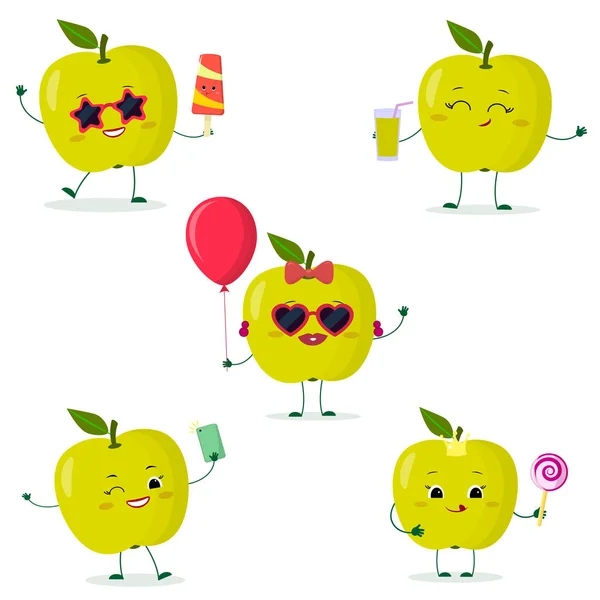 Egy sor öt Kawaii aranyos zöld alma gyümölcs rajzfilm stílusban. A szemüveg fagylalt, egy léggömb, egy nyalóka, a gyümölcslé, a selfie telefon. Síkképernyő, vektoros illusztráció — Stock Vector