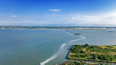 Venedik lagün ve cityscape Venedik adanın Denizi yukarıdan, İtalya hava dron görünümü