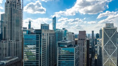 Chicago manzarası hava dron görünümü yukarıdan, Michigan Gölü ve Chicago şehir şehir gökdelenler cityscape, Illinois, ABD