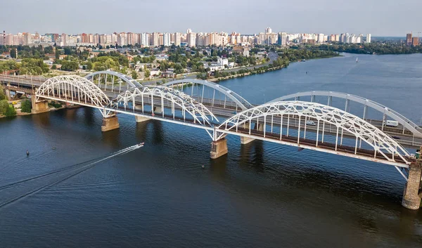 Översta Flygfoto Bil Och Järnväg Darnitsky Bron Över Floden Dnepr — Stockfoto
