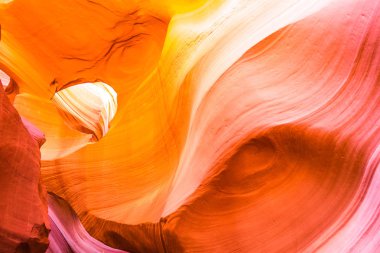 Antilop Kanyonu kumtaşı oluşumların sayfa, Arizona, ABD ünlü Navajo kabile Milli Parkı güzel manzara