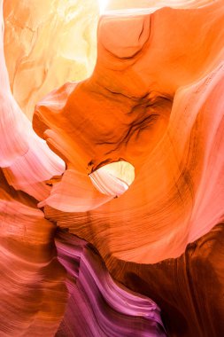Antilop Kanyonu kumtaşı oluşumların sayfa, Arizona, ABD ünlü Navajo kabile Milli Parkı güzel manzara