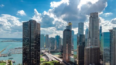 Chicago hava aracı görüntüsü yukarıdan, Chicago şehri şehir merkezi gökdelenleri ve Michigan Gölü şehri, Illinois, ABD