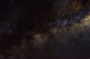 Yıldızlar ve galaksiler gökyüzü gece evreni parlak yıldız alanının siyah yıldızlı arka planı