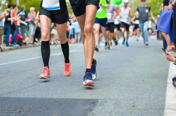 Maratona Corrida Corrida Muitos Corredores Pés Corridas Estrada Competição Desportiva — Fotografia de Stock