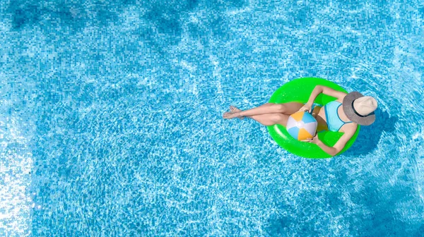 Jeune Fille Active Dans Piscine Vue Aérienne Dessus Enfant Détend — Photo