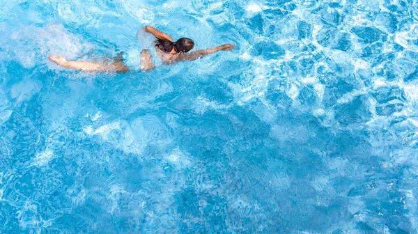 Active Girl Swimming Pool Aerial Drone View Young Woman Swims — Stock Photo, Image