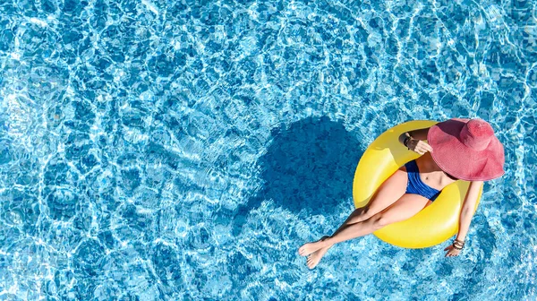 Belle Femme Chapeau Dans Piscine Vue Aérienne Dessus Haut Jeune — Photo