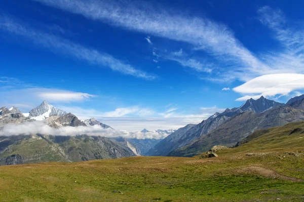 Linda Paisagem Dos Alpes Suíços Com Vista Para Montanha Verão — Fotografia de Stock