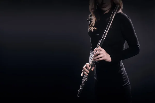 Flûtiste Classique Musicien Gros Plan Femme Avec Flûte Instrument Portrait — Photo