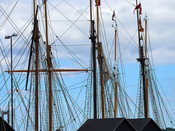 Sailing Masts Traditional Vintage Wooden Tallships Sky Background — Stock Photo, Image
